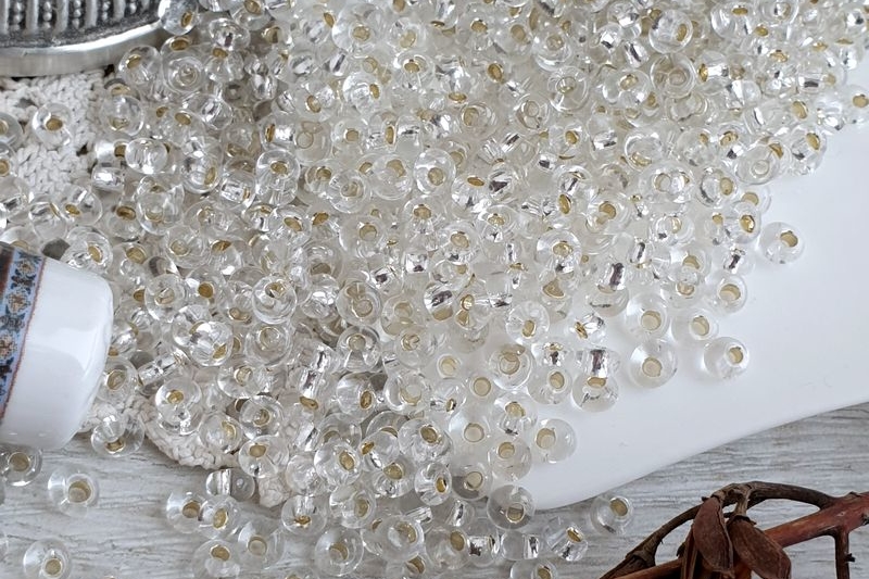 бисер тохо магатама