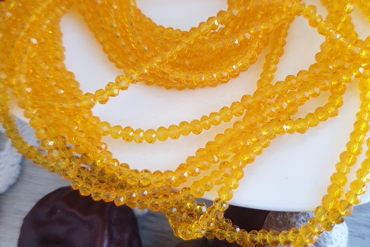 рондели, граненые бусины, прозрачные желтые