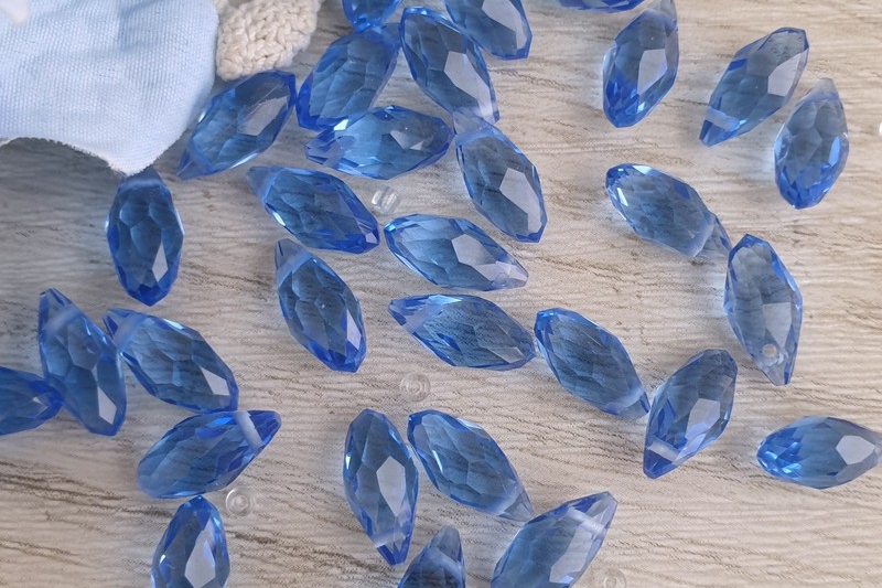 граненые бусины капли