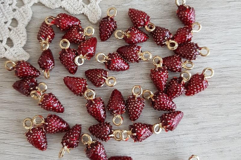 подвеска земляничка