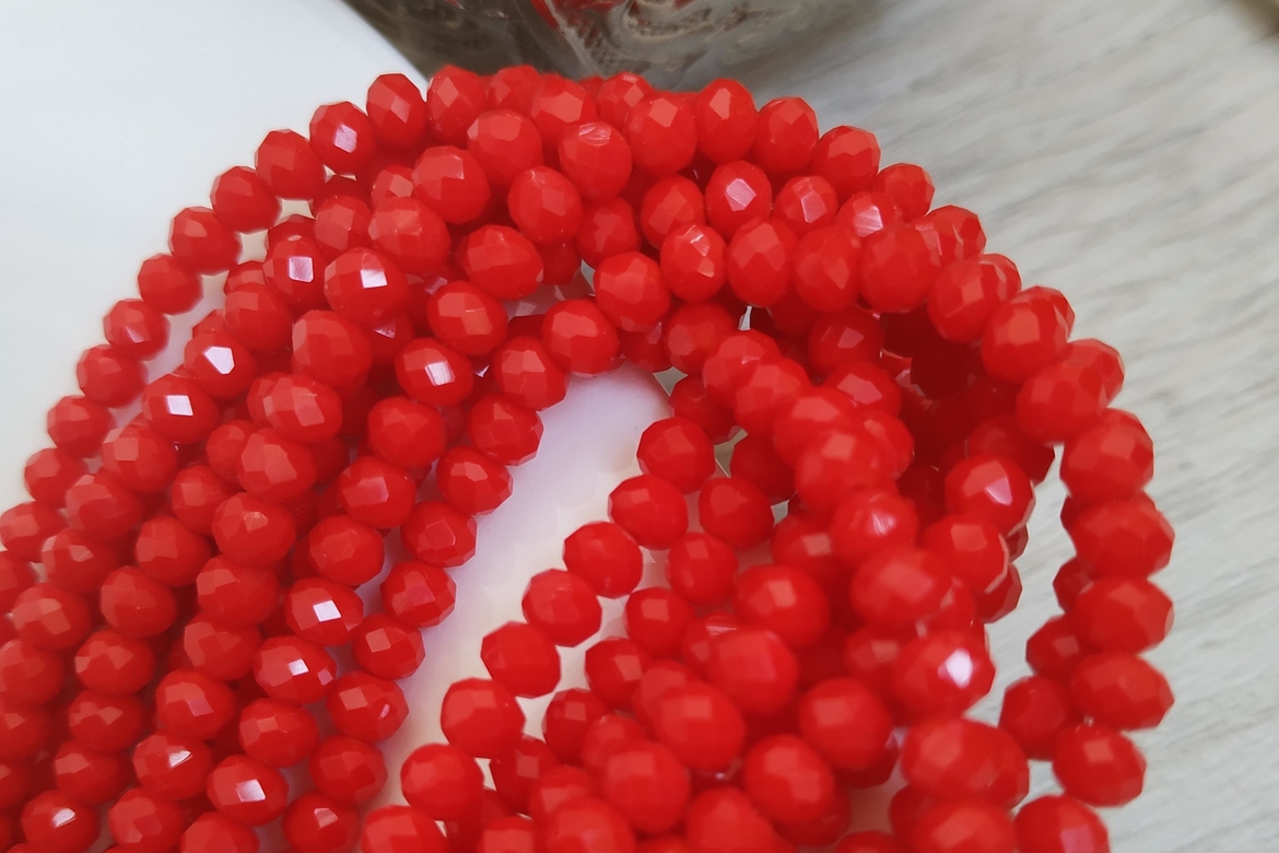 рондели, граненые бусины, красные