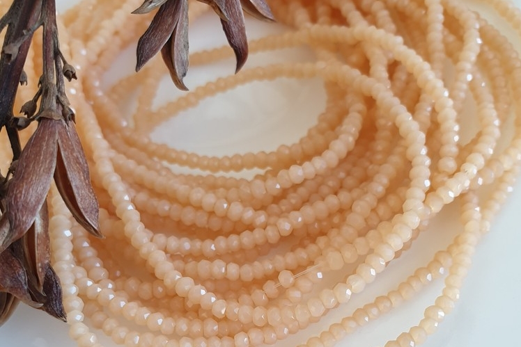 рондели, граненые бусины, опал