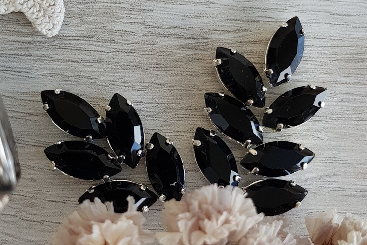 кристаллы в оправе наветты лолочки черные