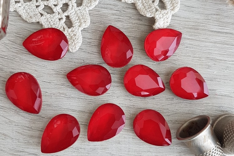 кристаллы лаковые, капли