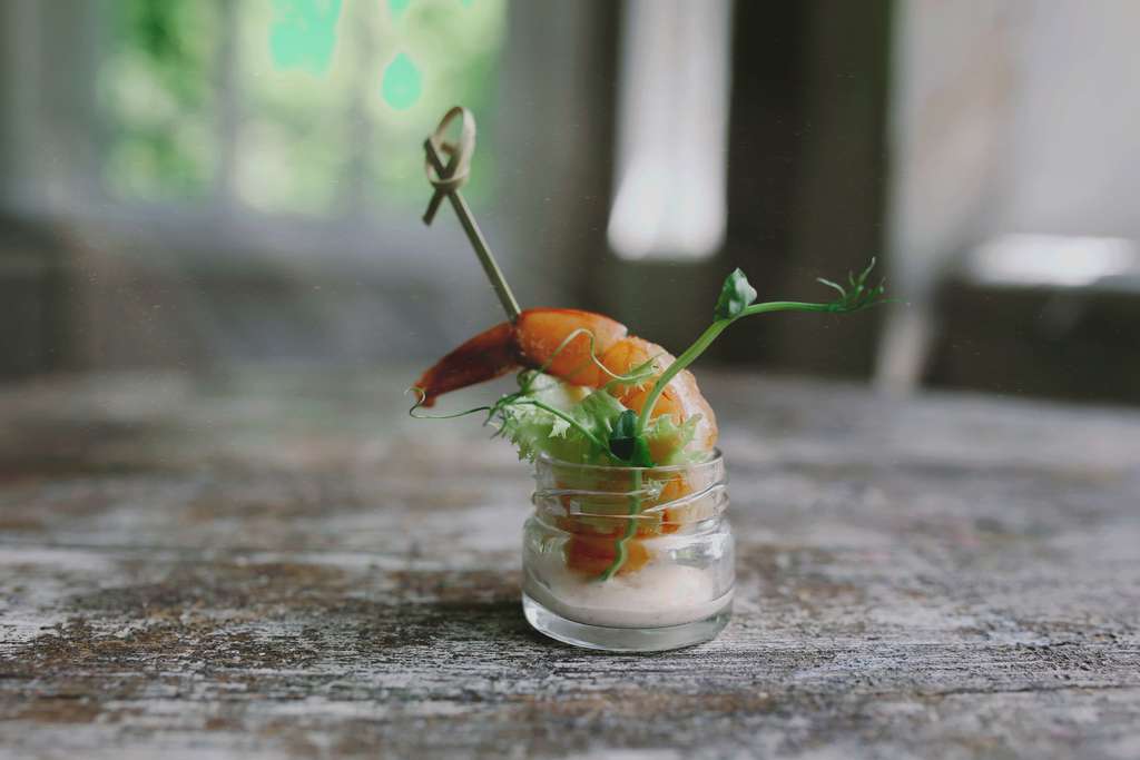 Канапе с креветкой