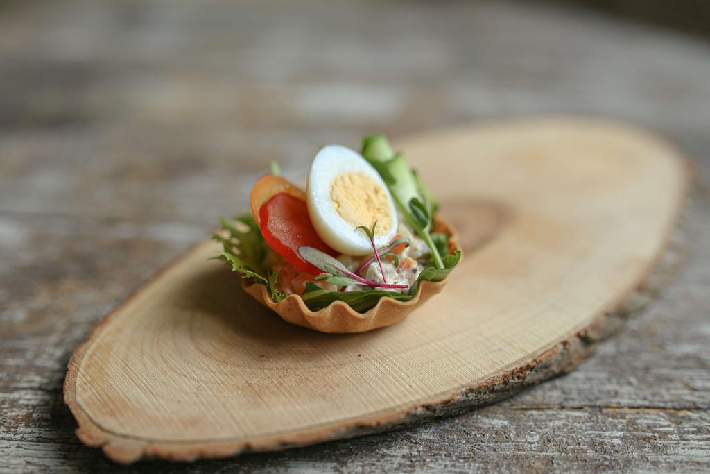 Салат столичный с перепёлкой