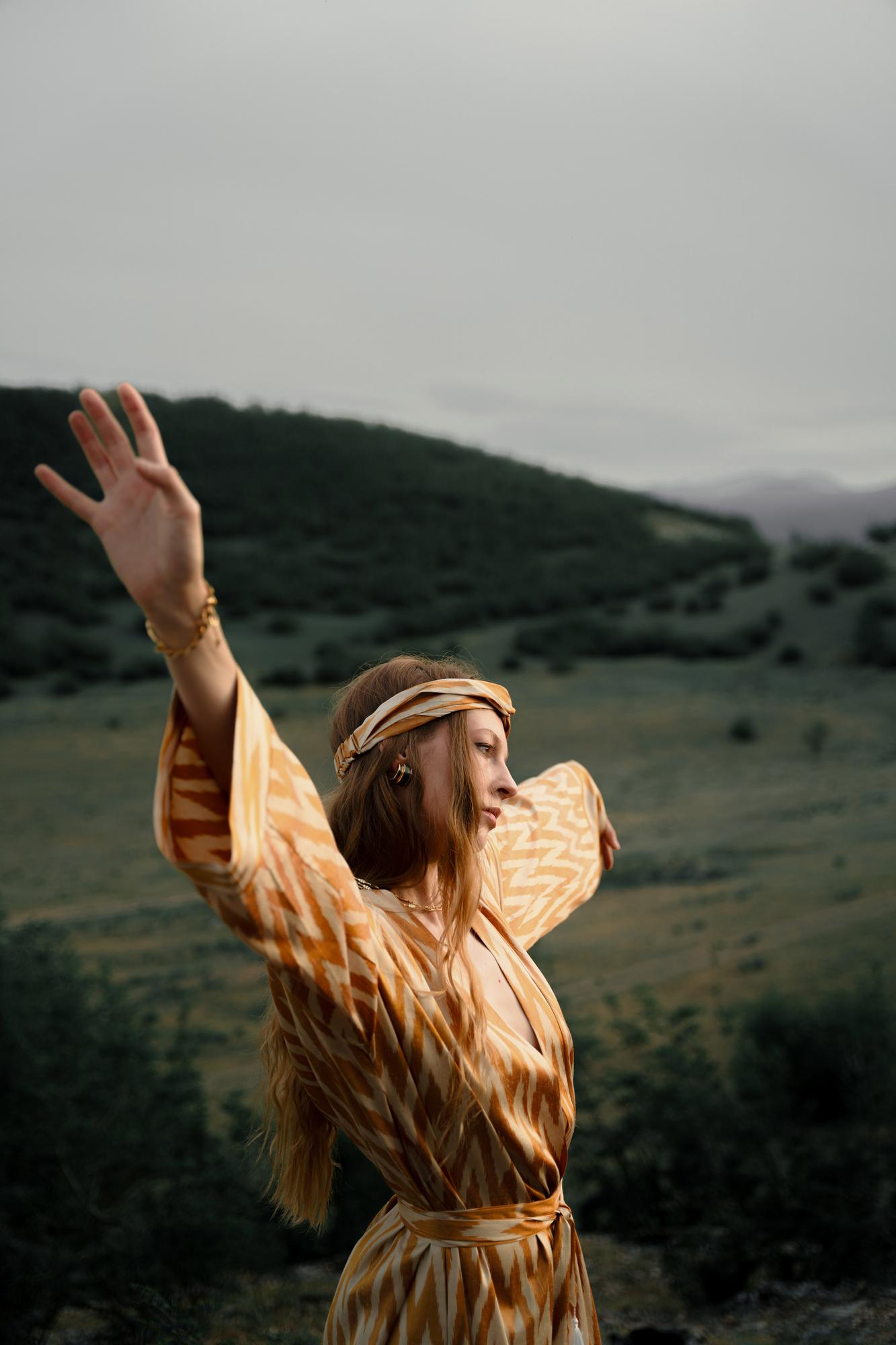 Шелковый кафтан ZIGZAG GOLD