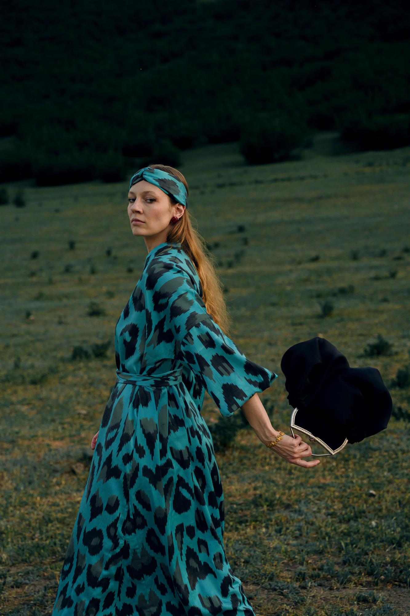 Шелковый кафтан LAGOON