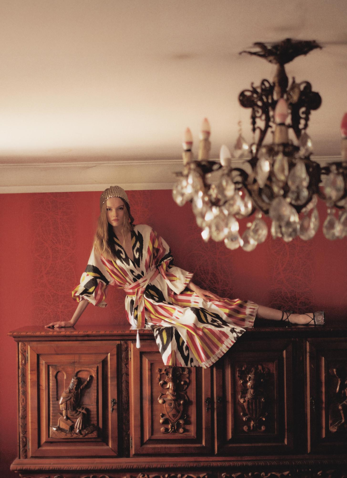 Шелковый кафтан EVE