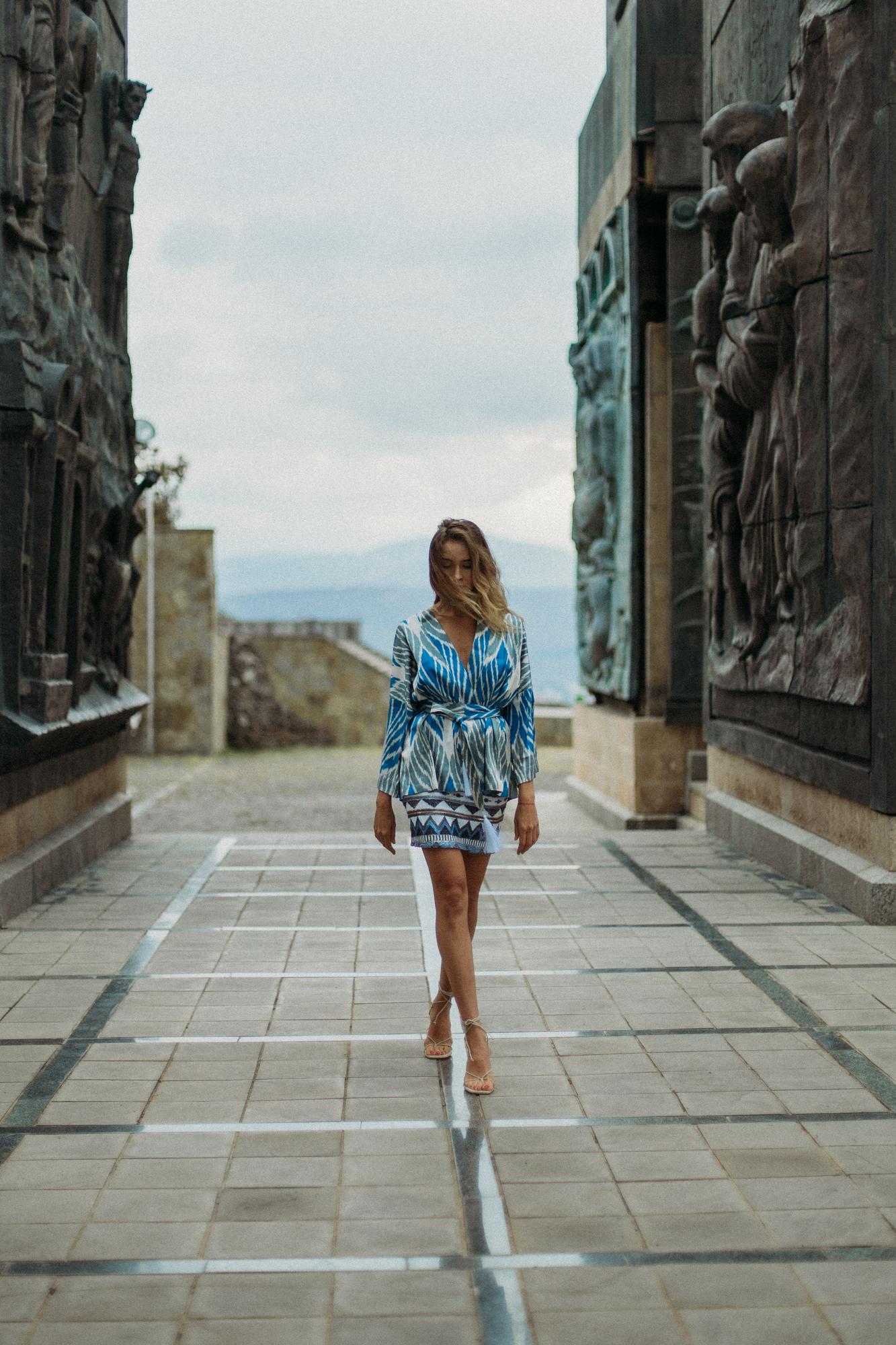 Шелковый костюм DOVE без перьев