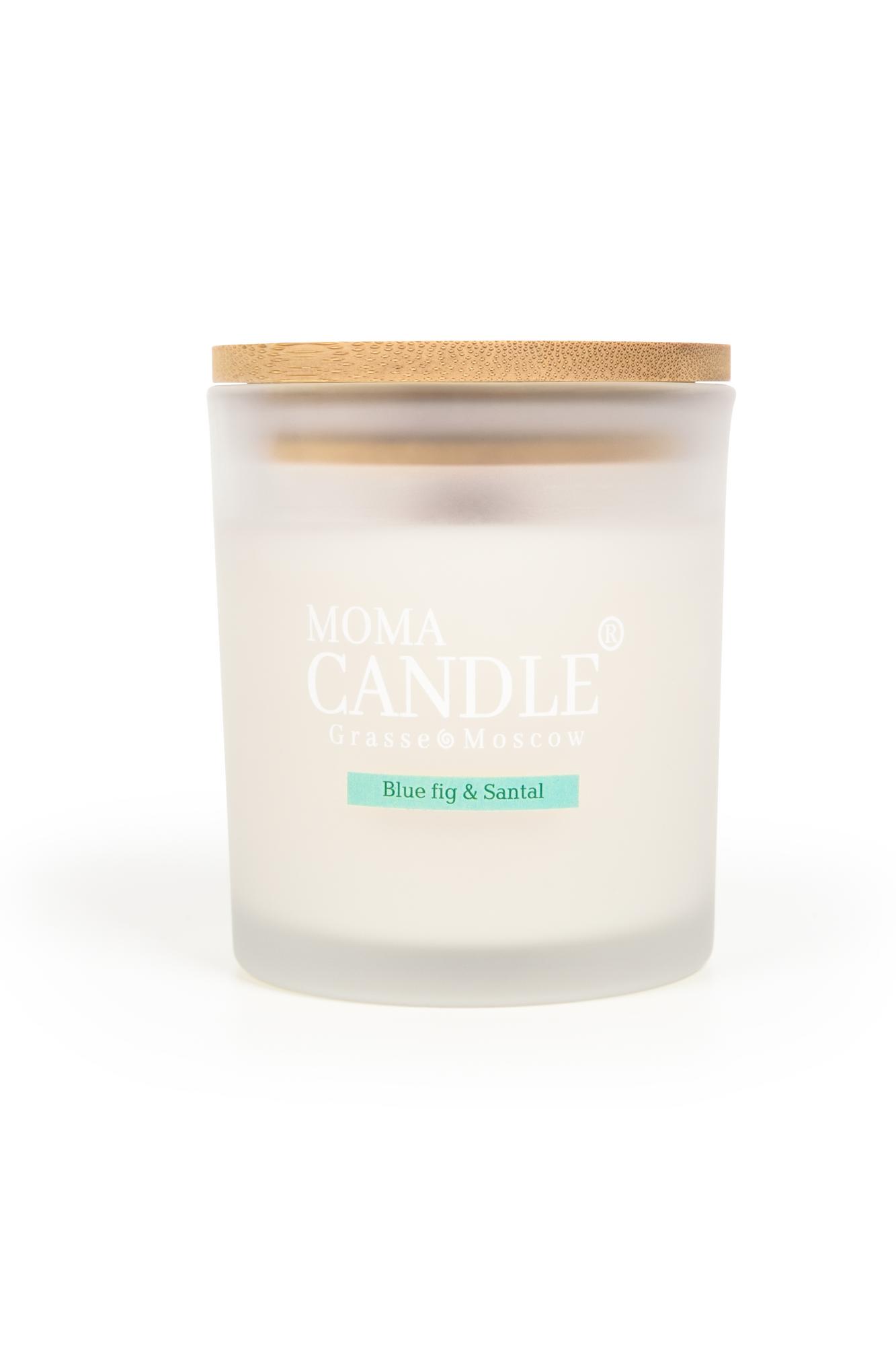 Упаковка свечи Blue Fig & Santal — крафтовая эко-упаковка MOMACANDLE