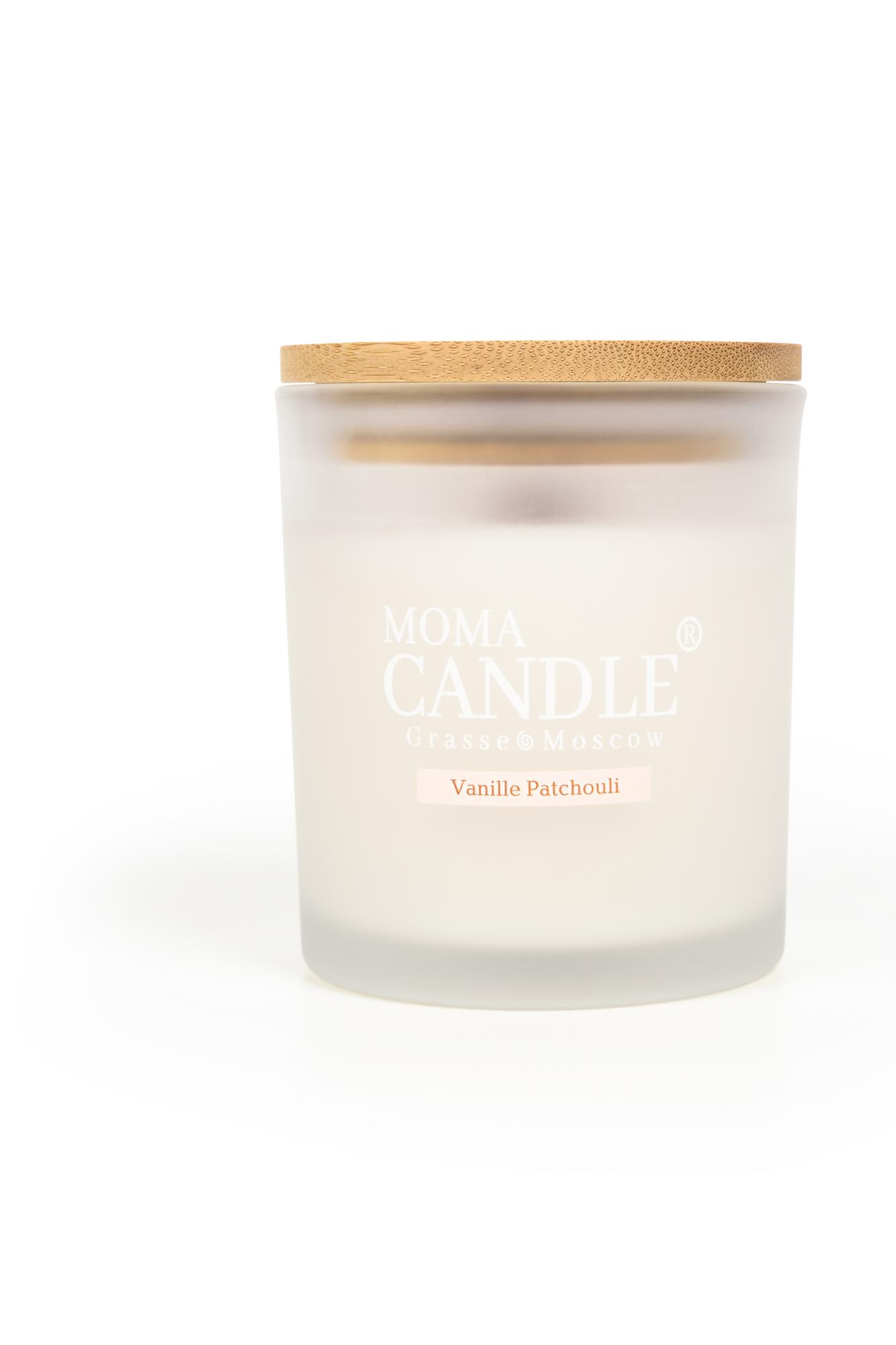 Упаковка свечи Vanille Patchouli — крафтовая эко-упаковка MOMACANDLE