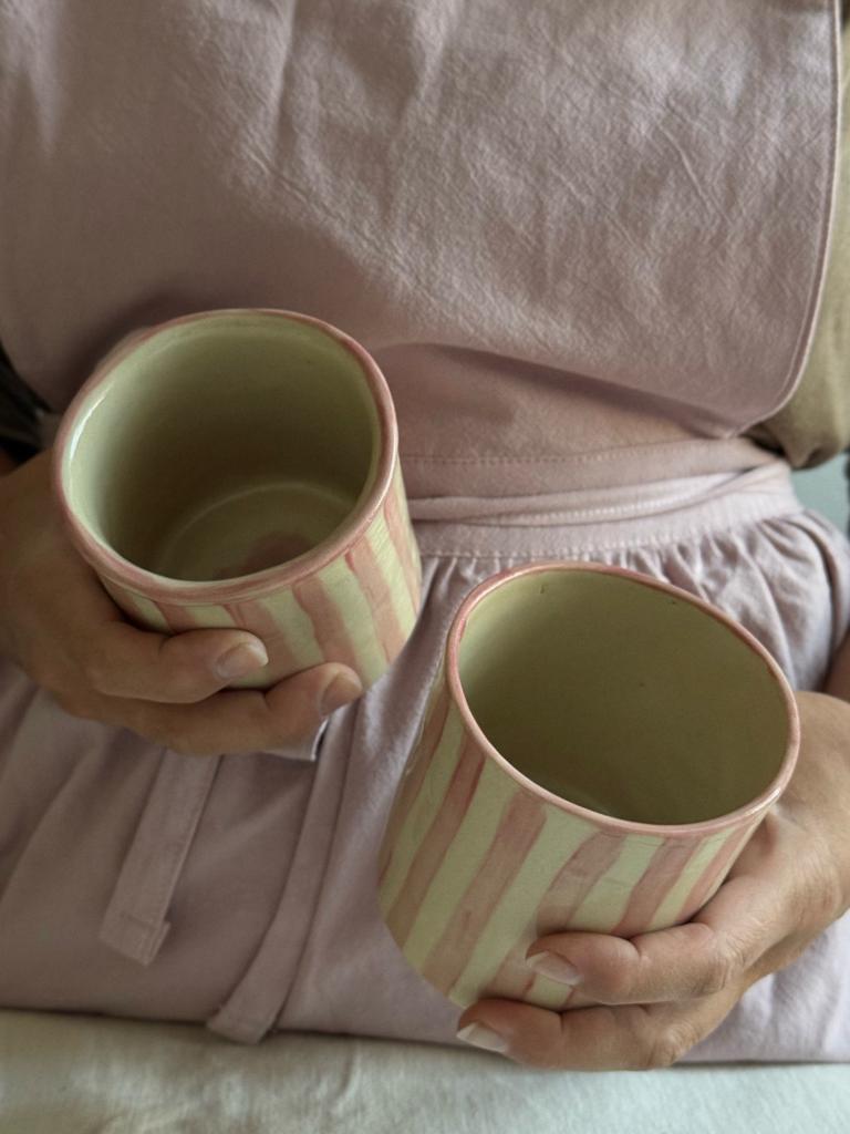 Стаканы в розовую полоску