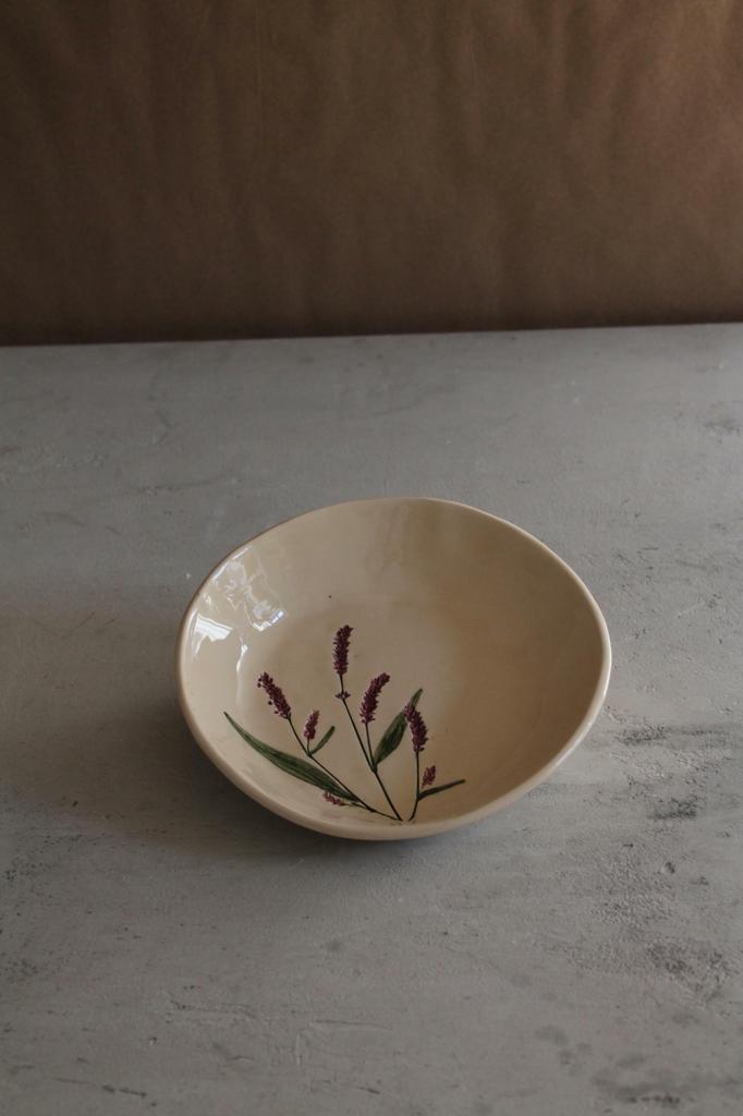 Тарелка из серии «горец перечный»