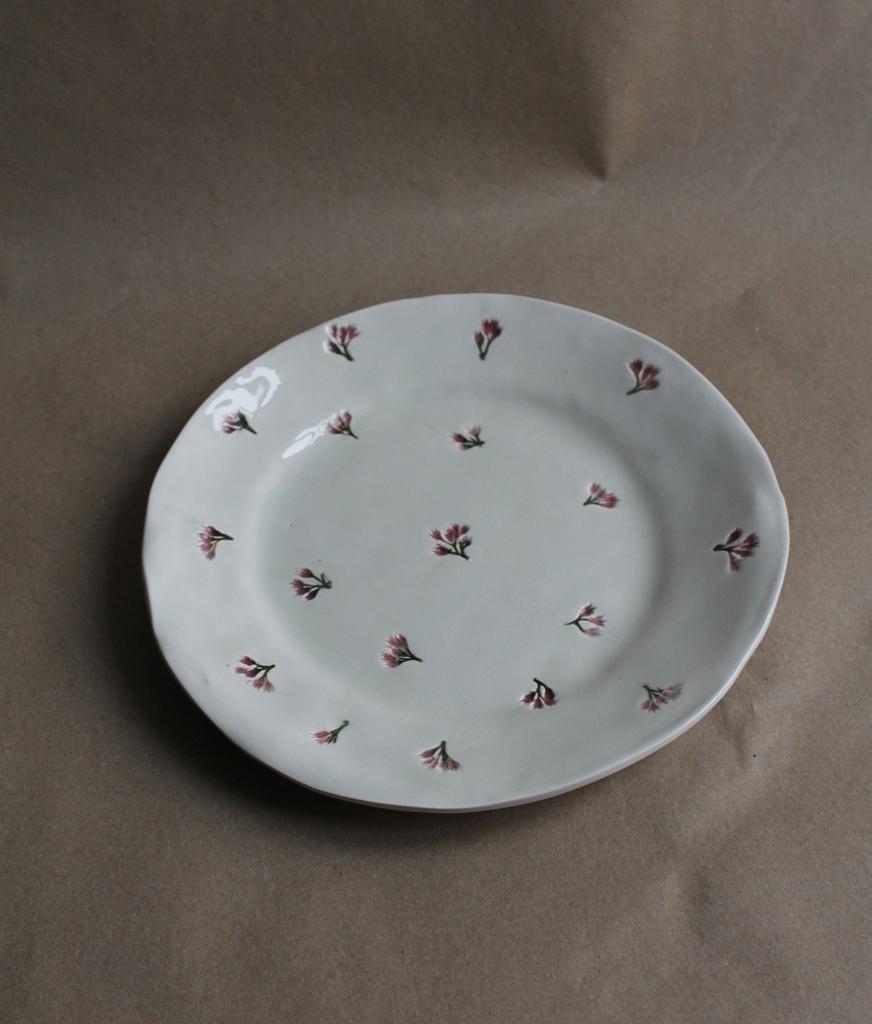 Обеденная тарелка с оттиском очитка