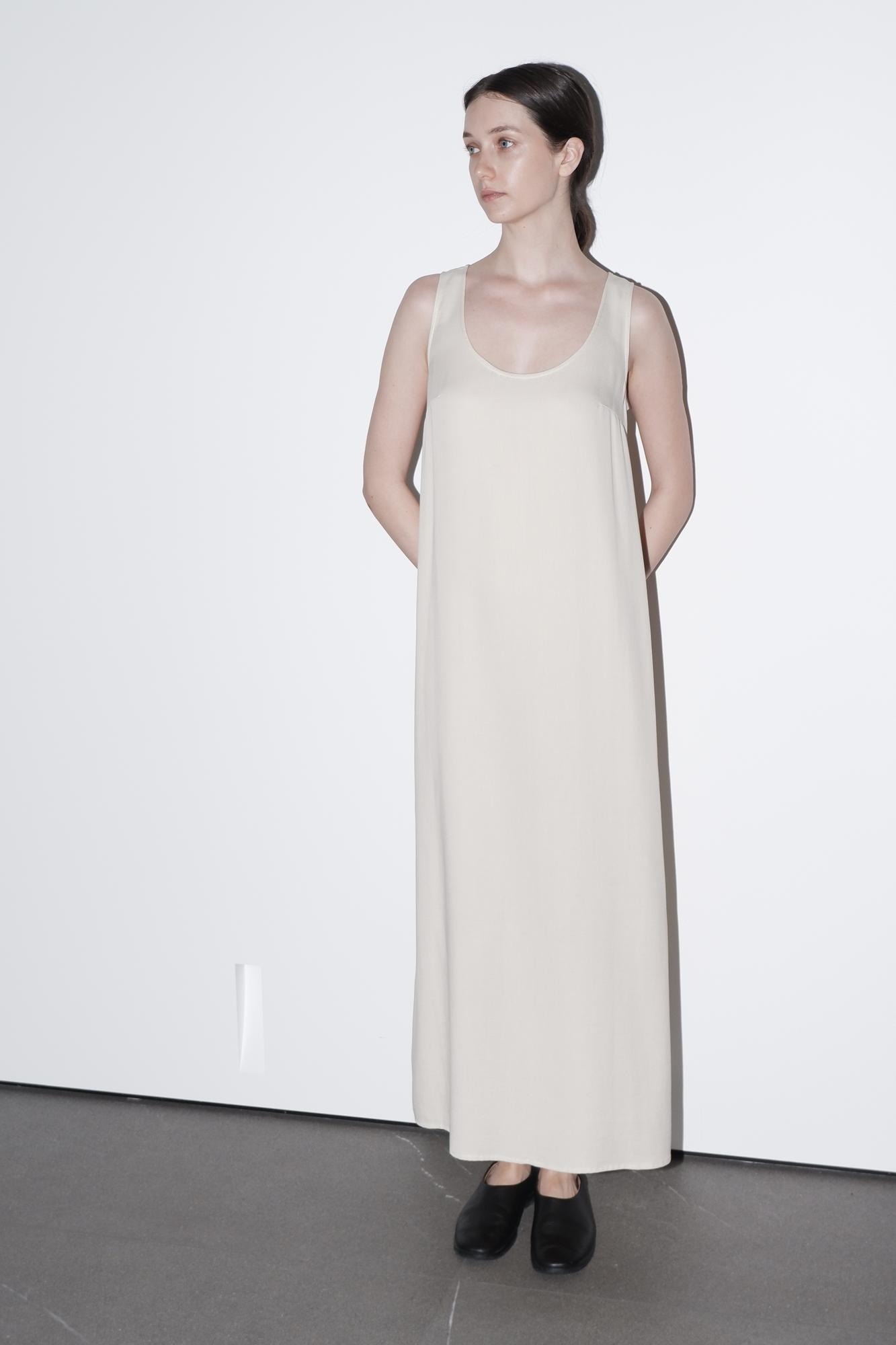 Платье в бельевом стиле