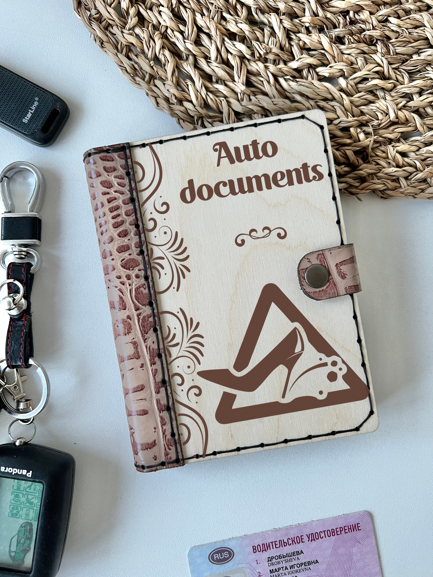 Обложка для автодокументов "Каблук"