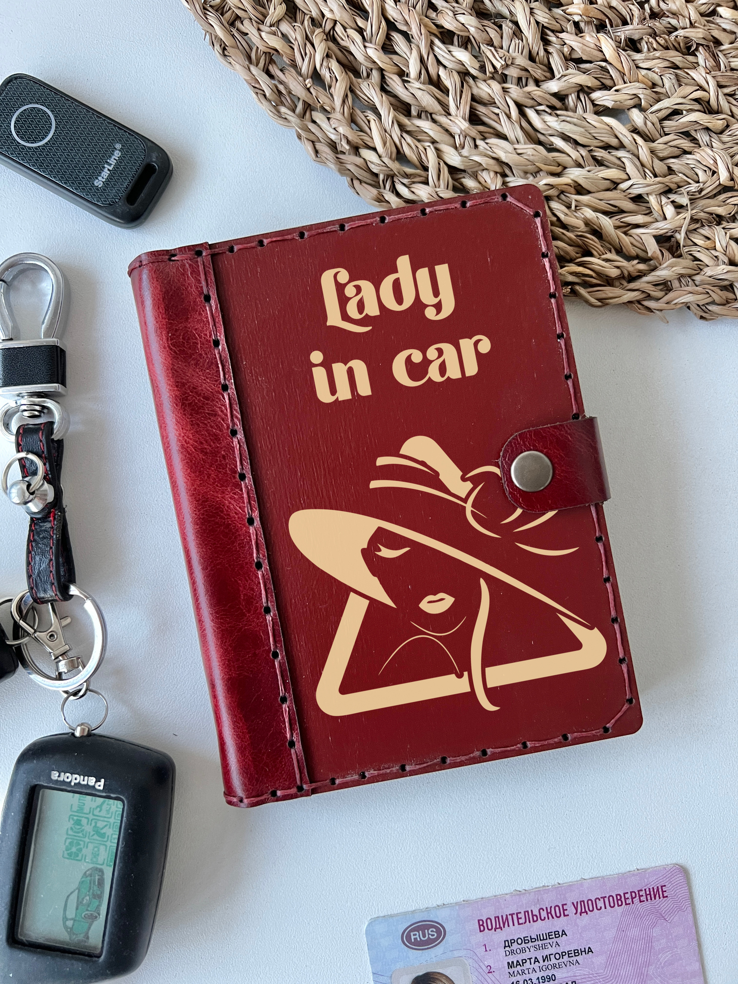 Обложка для автодокументов "Lady in car"