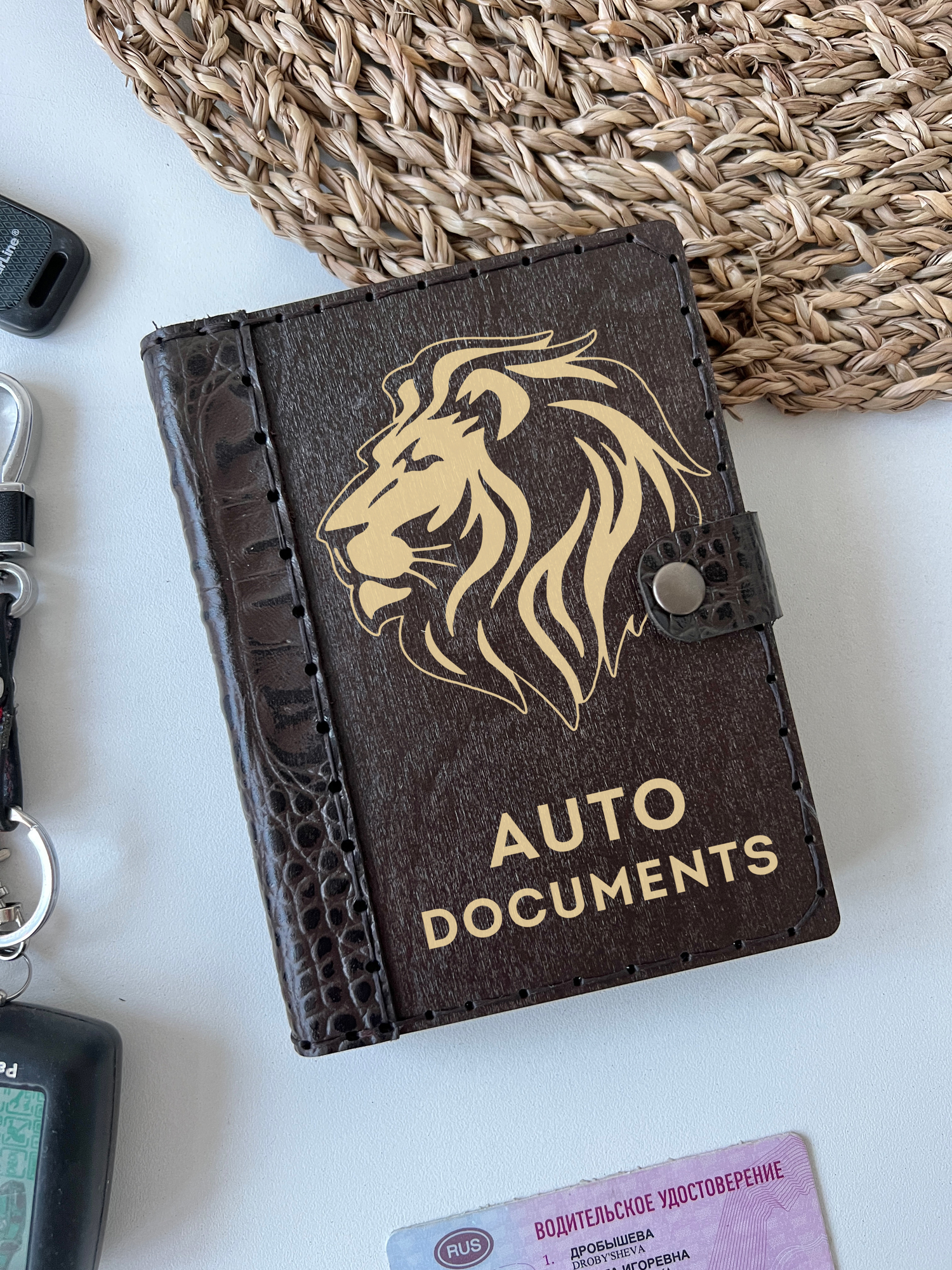 Обложка для автодокументов "Лев"