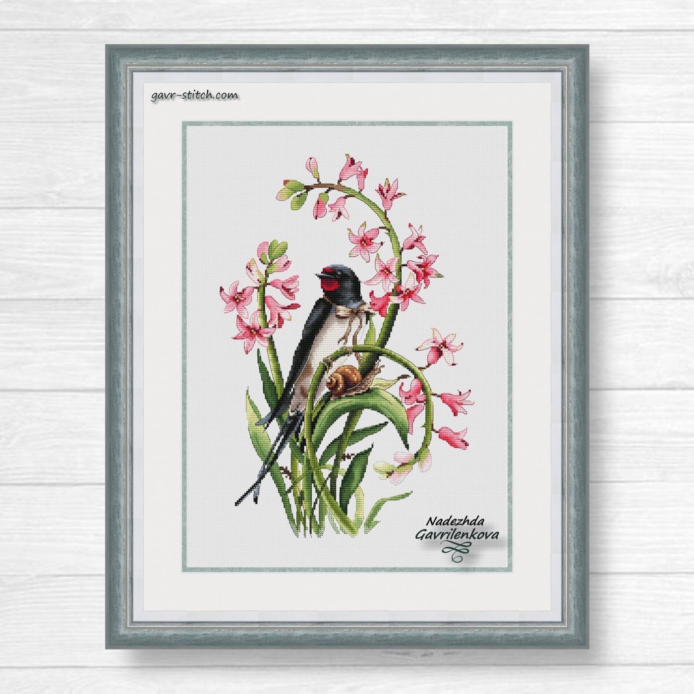 Ласточка в цветах 5