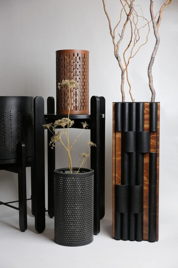 Ваза из кожи