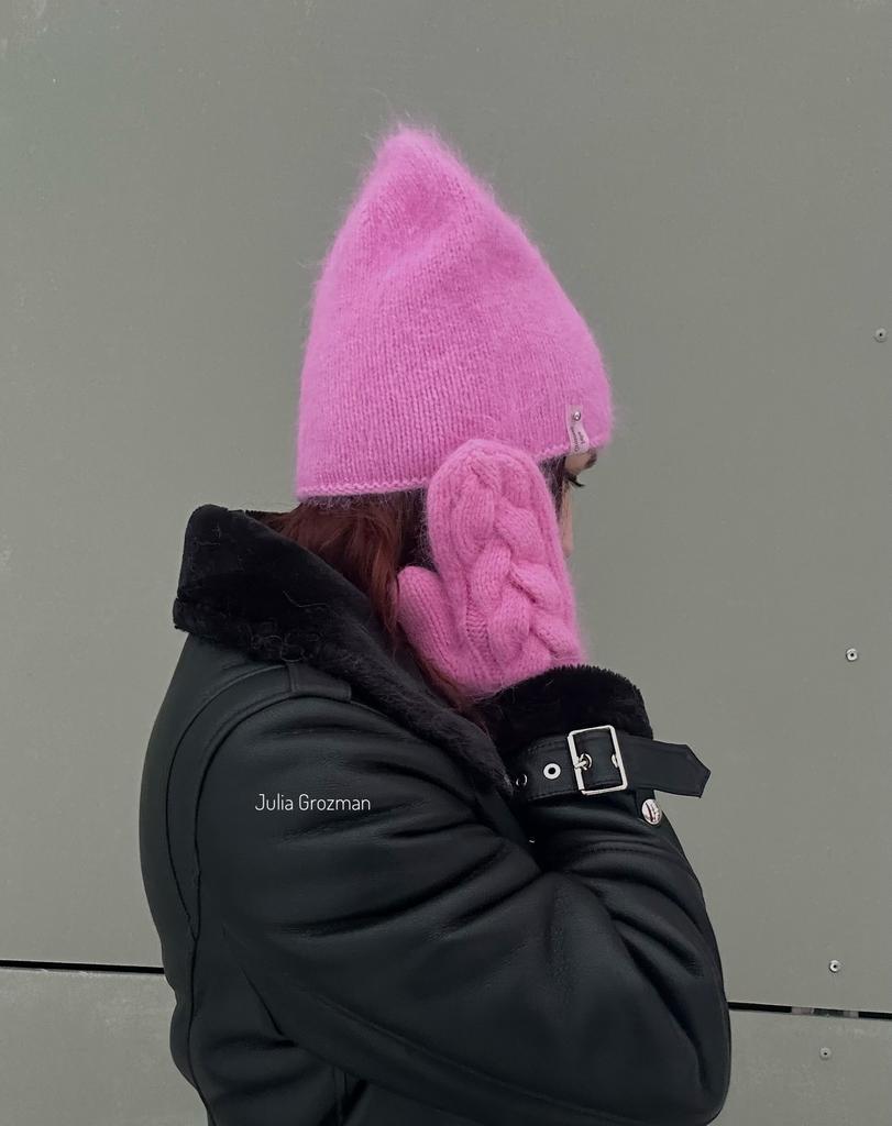 Вязаный комплект (шапка + варежки)