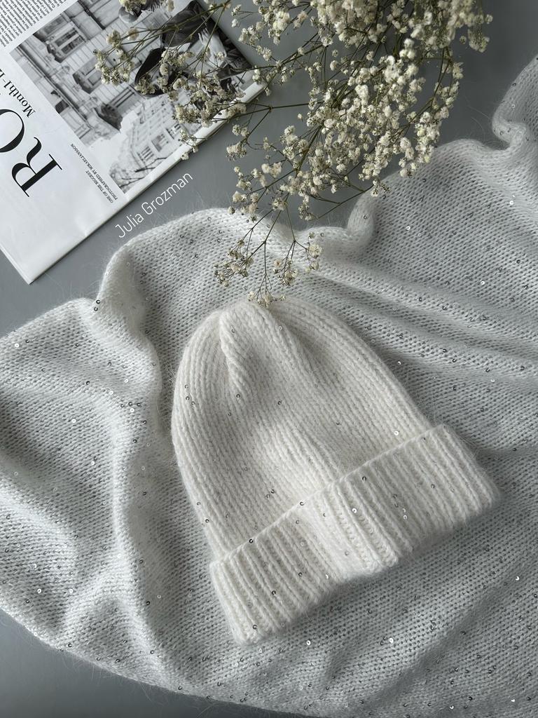 Вязаный комплект шапка + косынка (молочный с серебром)