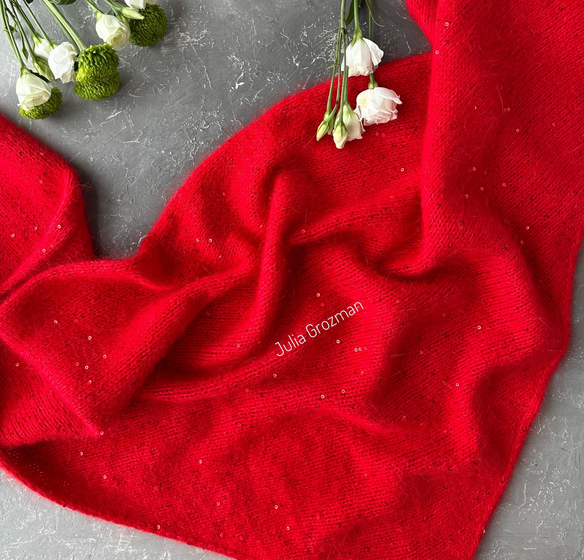 Вязаная косынка с пайетками (красная)