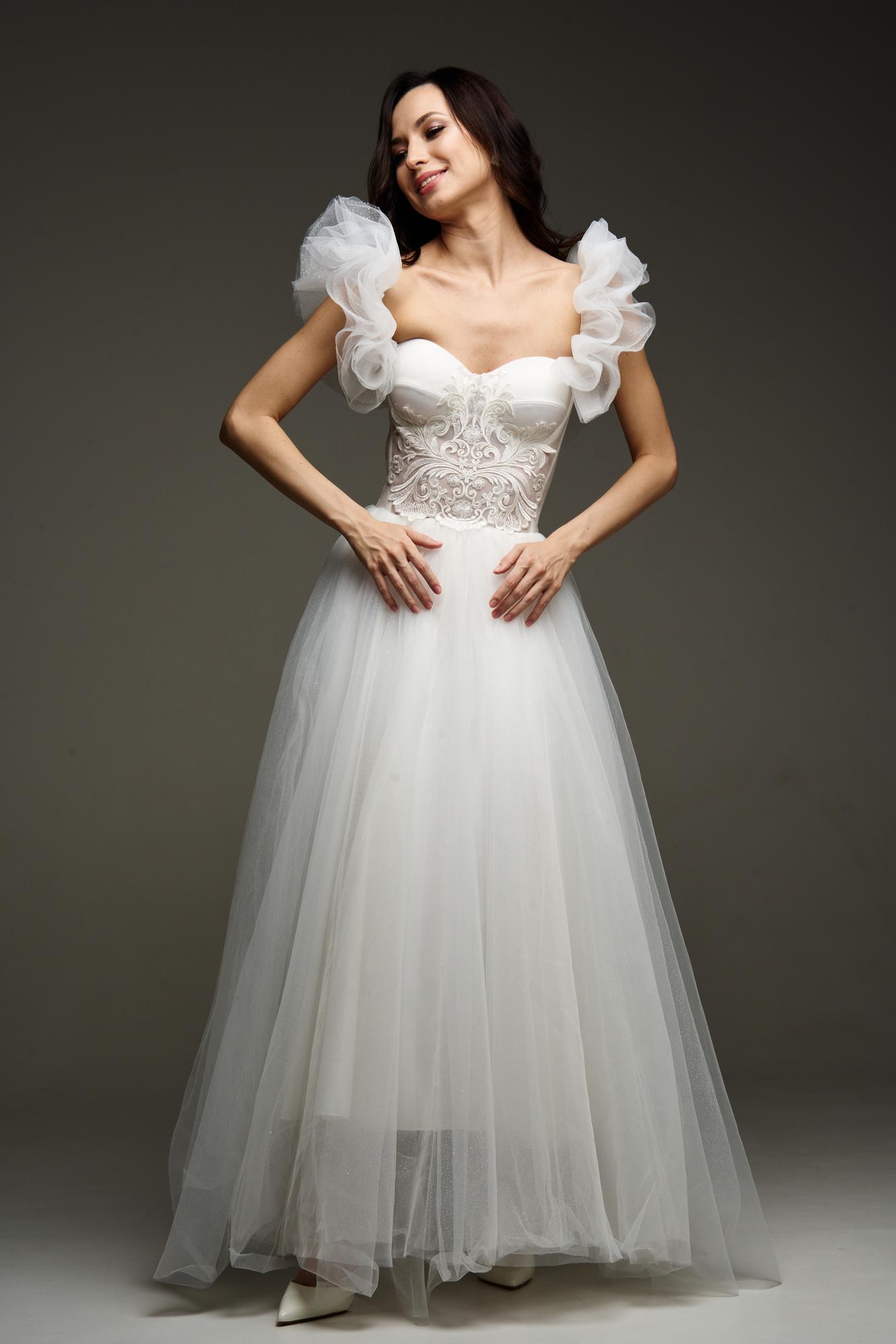 Свадебное платье Вероника с широким кружевом