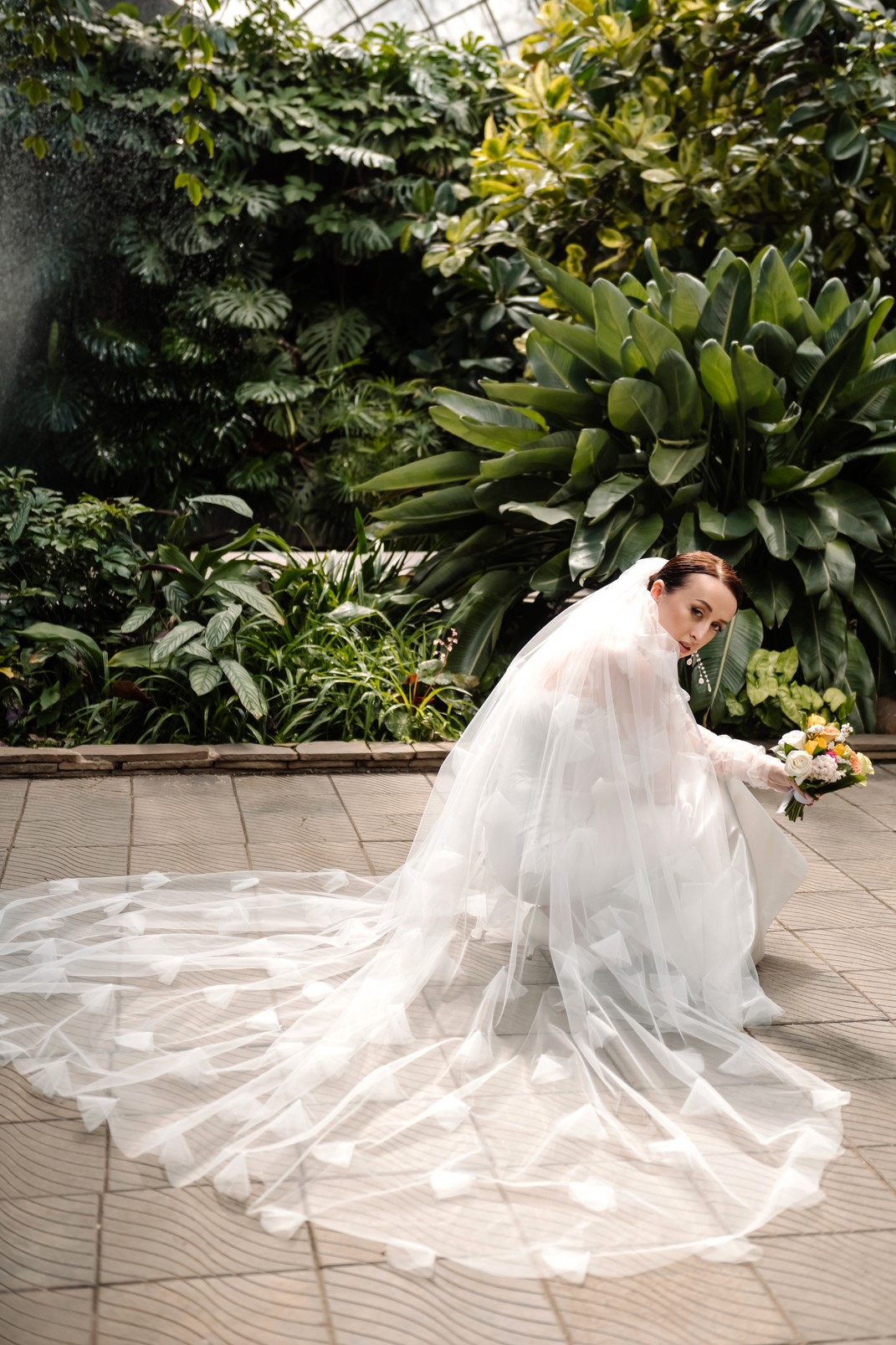 Длинная фата с цветами