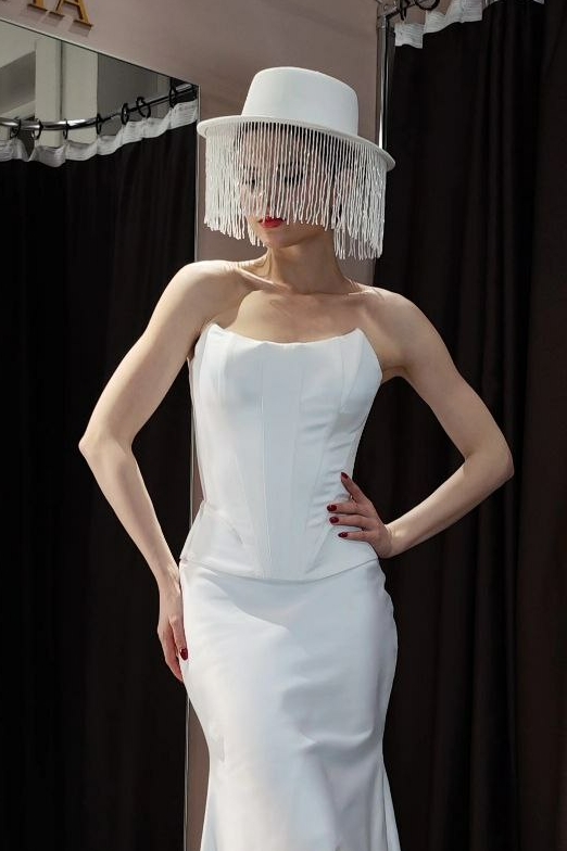 Корсет с боковыми вставками