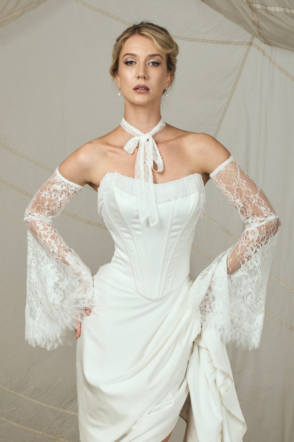 Кружевные широкие рукава