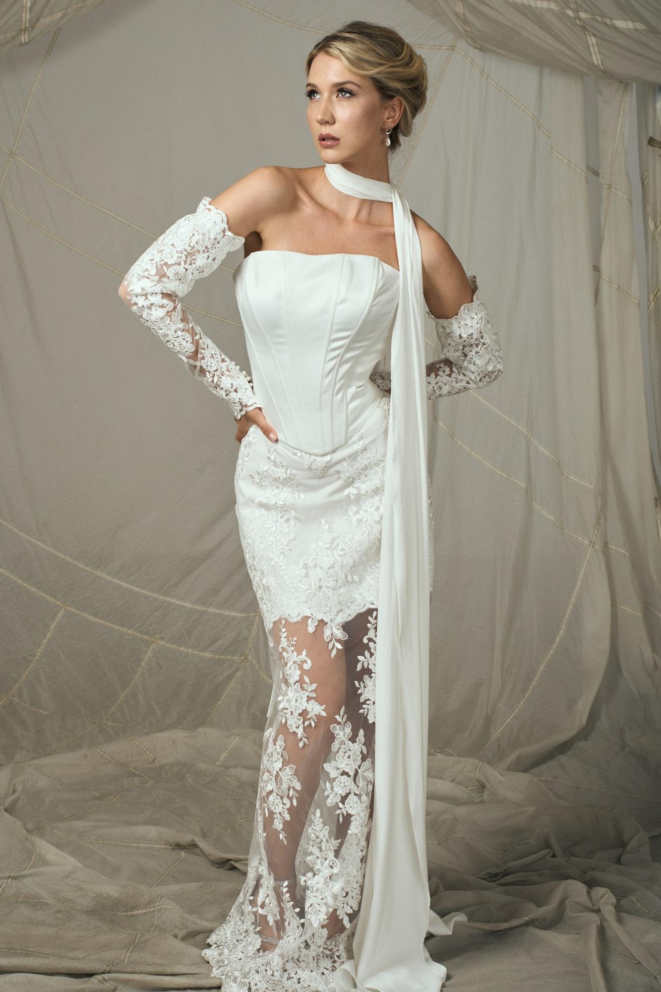 Юбка из жемчужного кружева