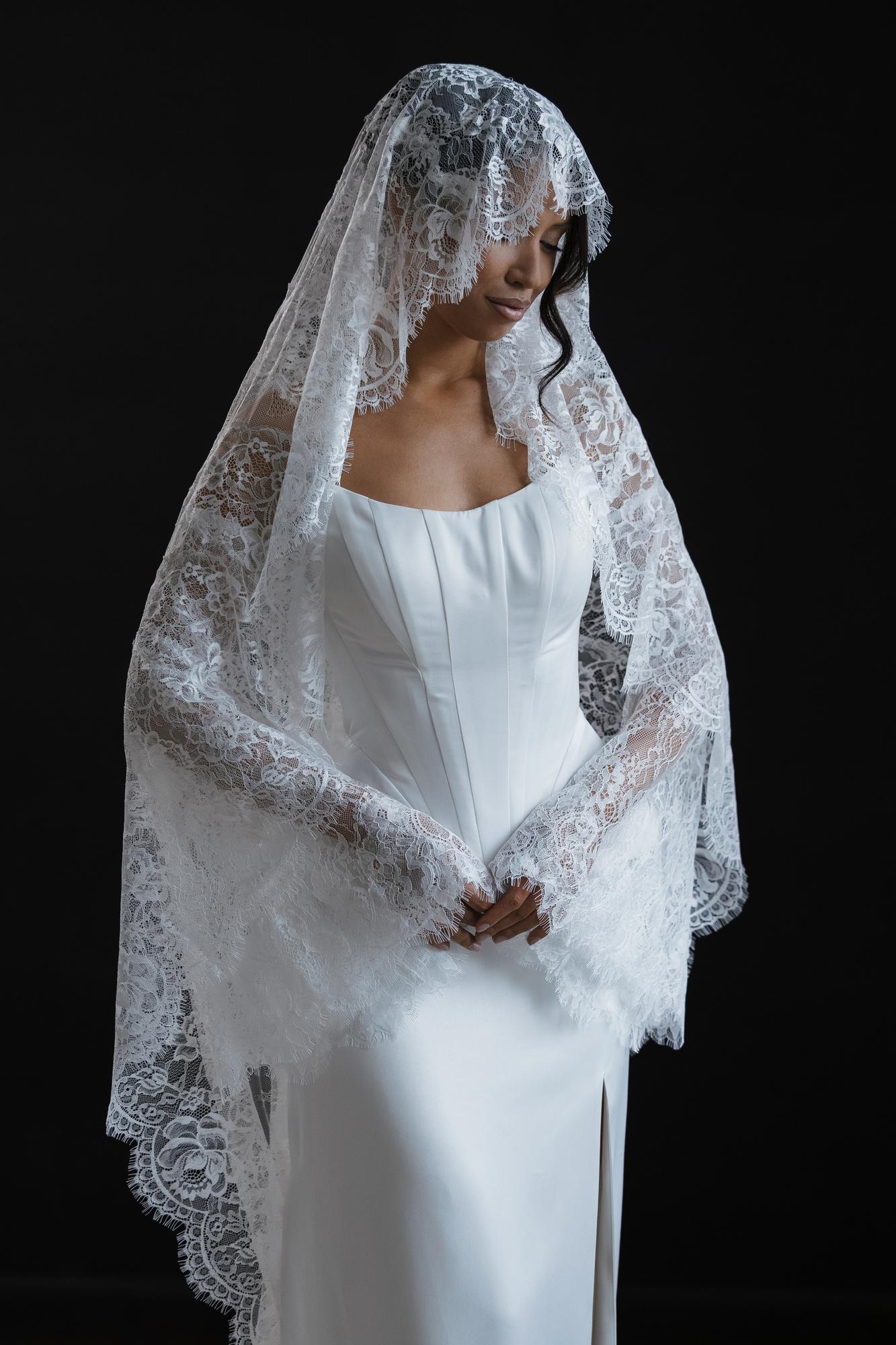 Фата из кружева