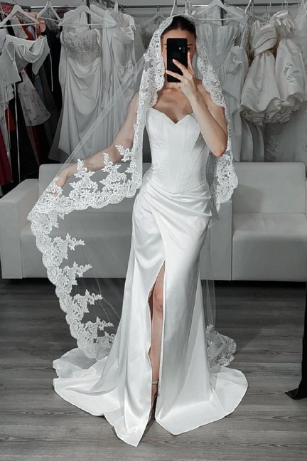 Фата испанка с широким кружевом