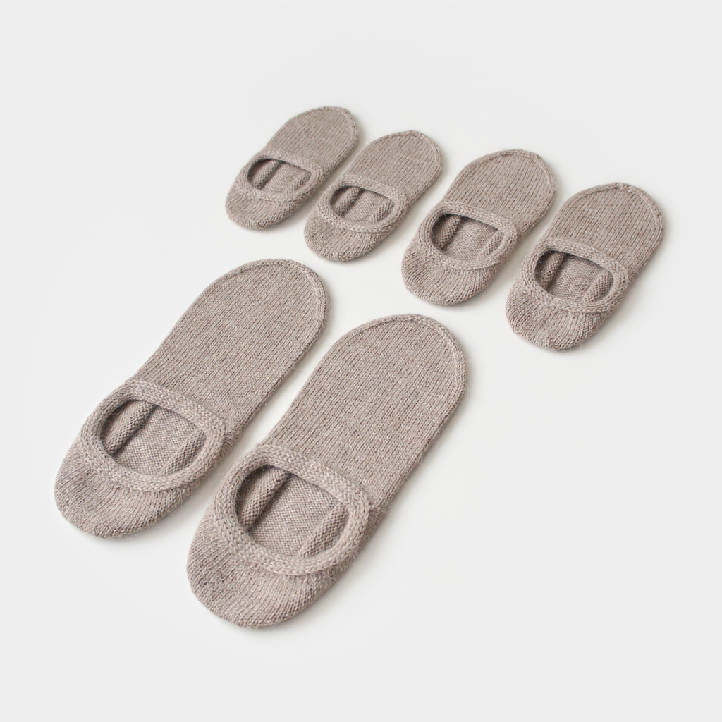 Описание следков для всей семьи Happy Family Slippers