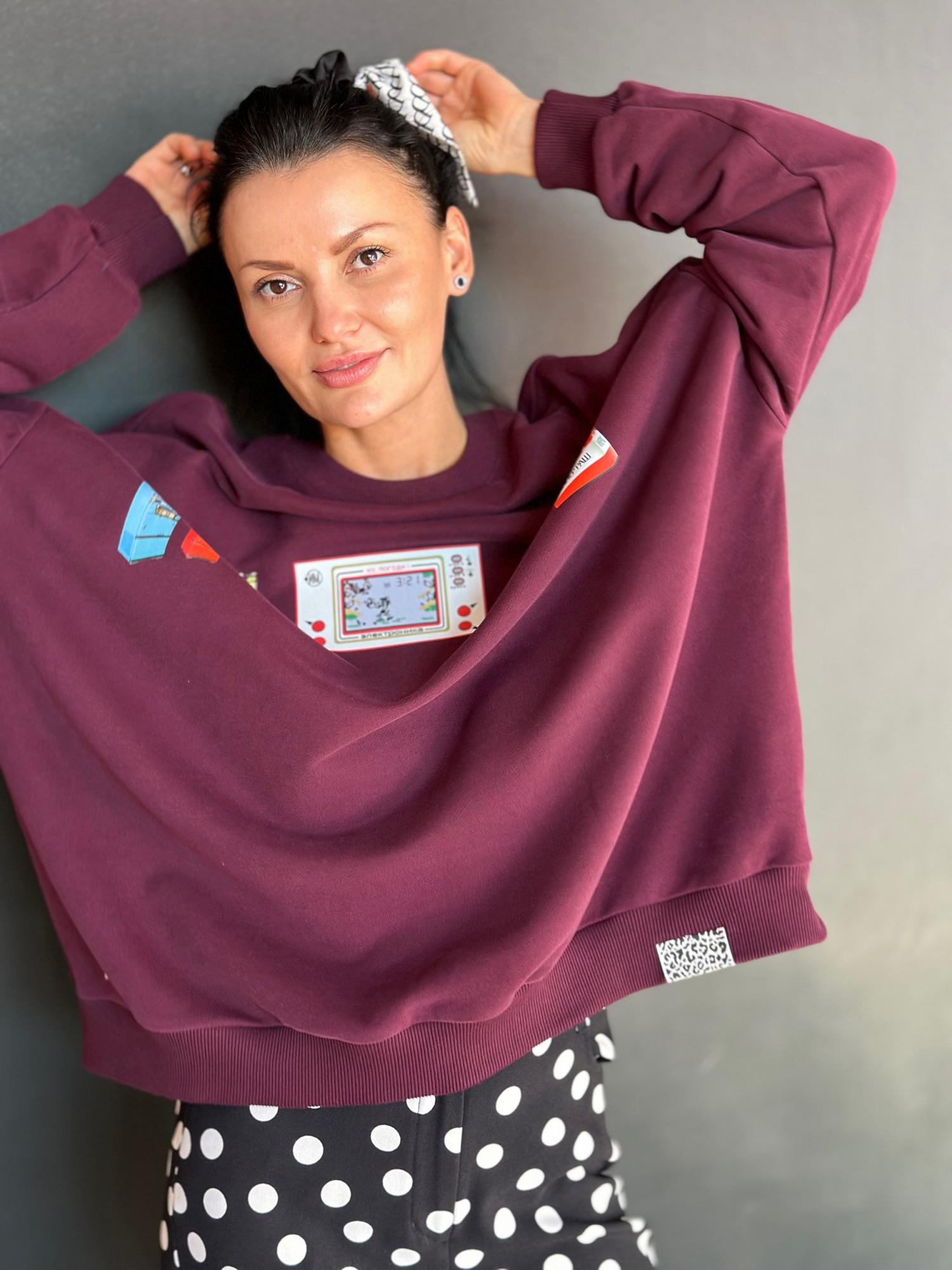 Назад в СССР, Худи, Бургунди