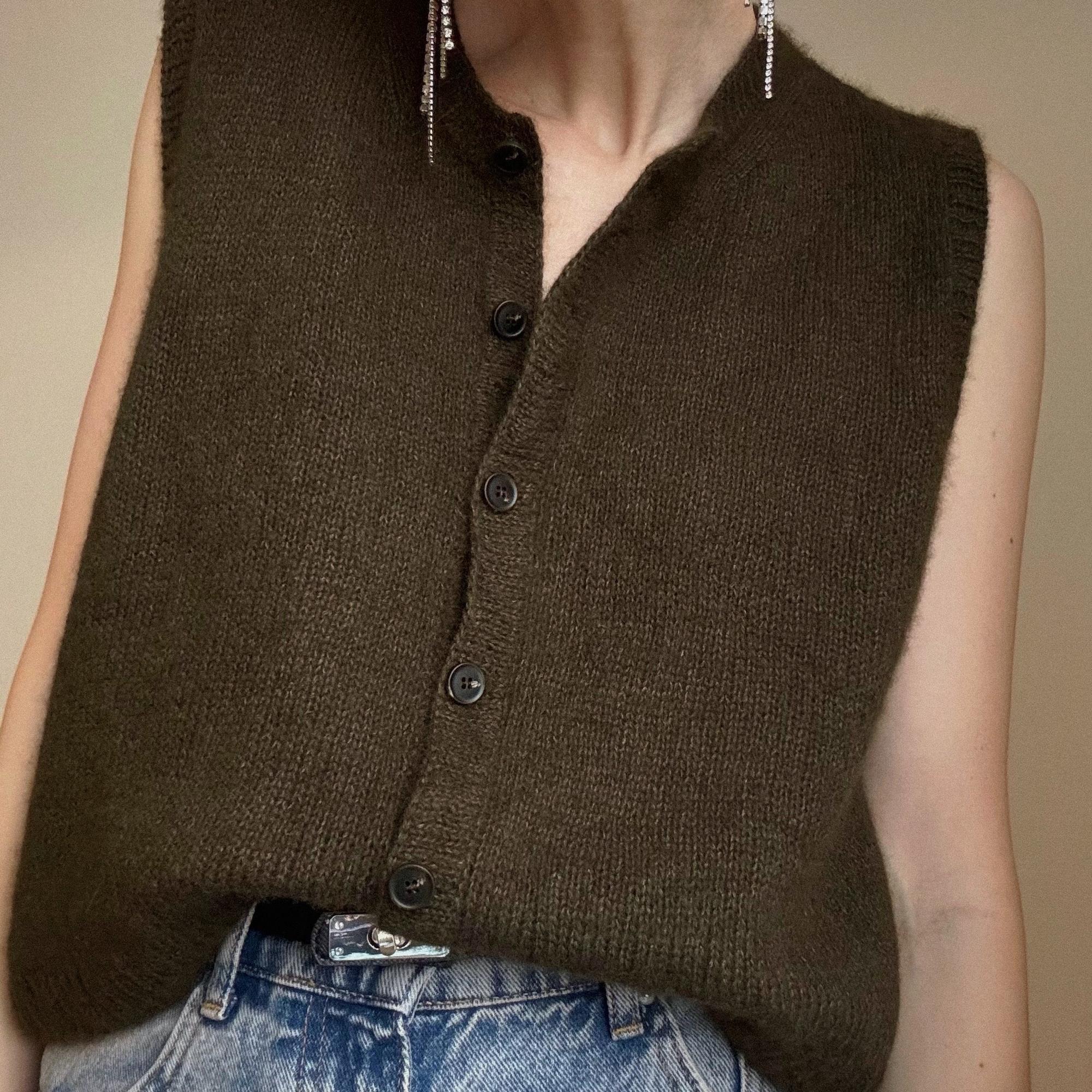 #жилет_с_пуговками