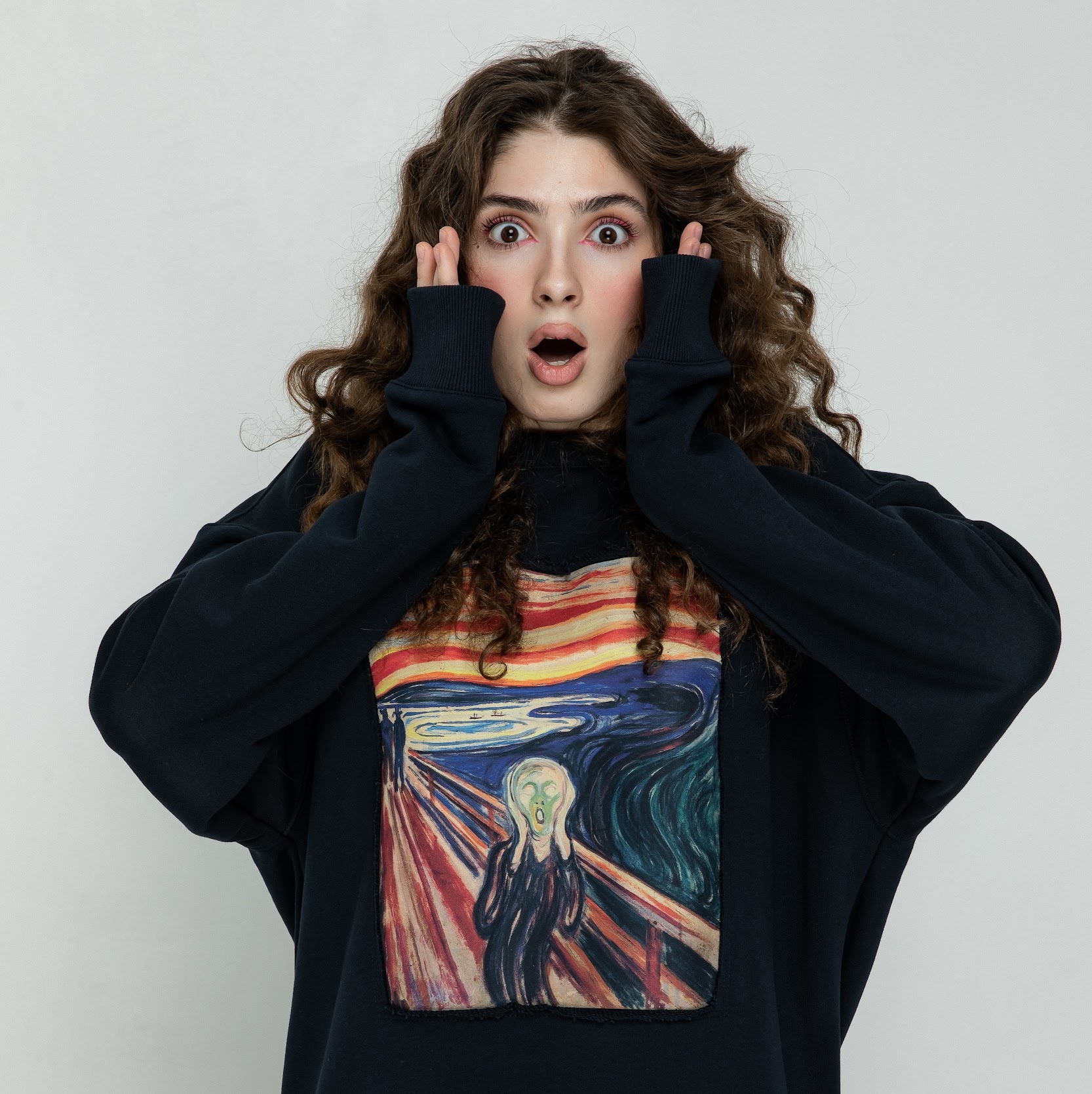 Свитшот в темно-синем цвете Эдвард Мунк "Крик"