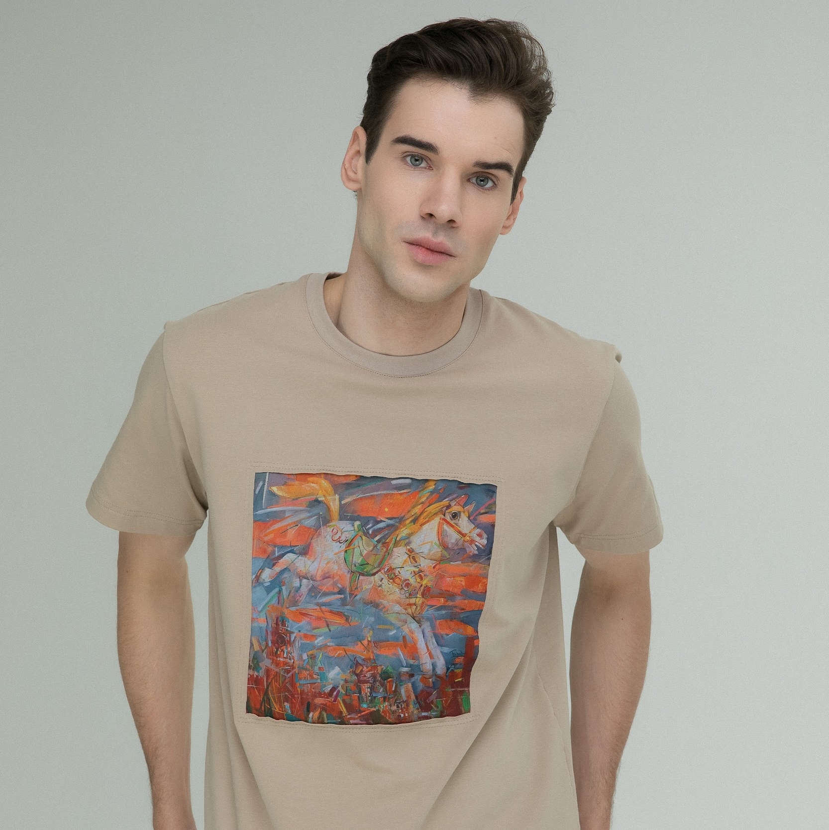 Футболка в бежевом цвете Кирилл Бородин "Runaway"