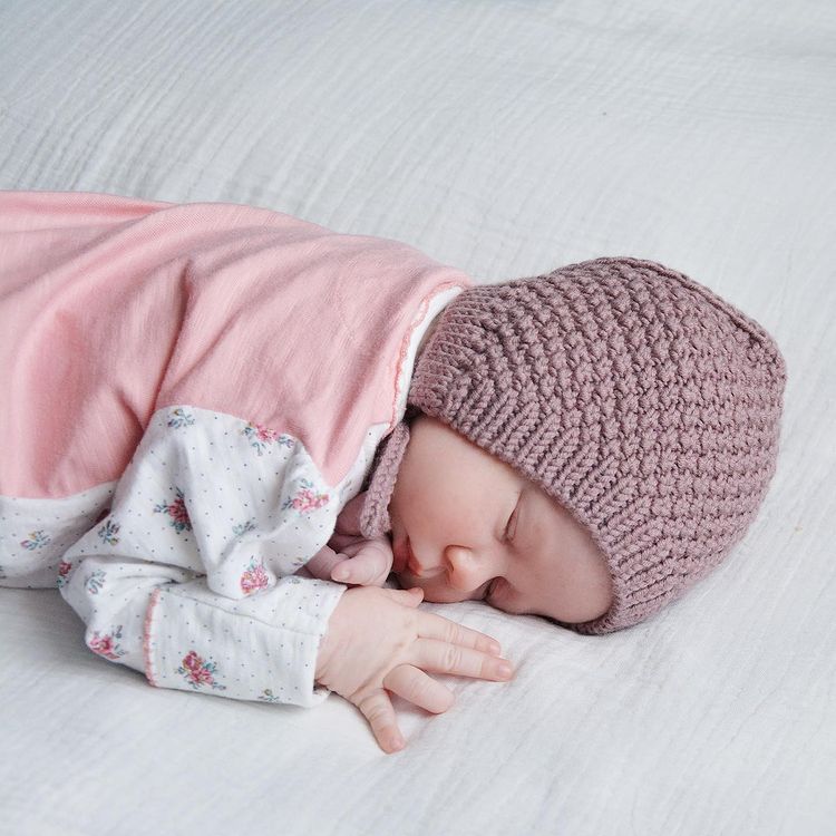 Описание - Чепчик для малыша "Baby hat"