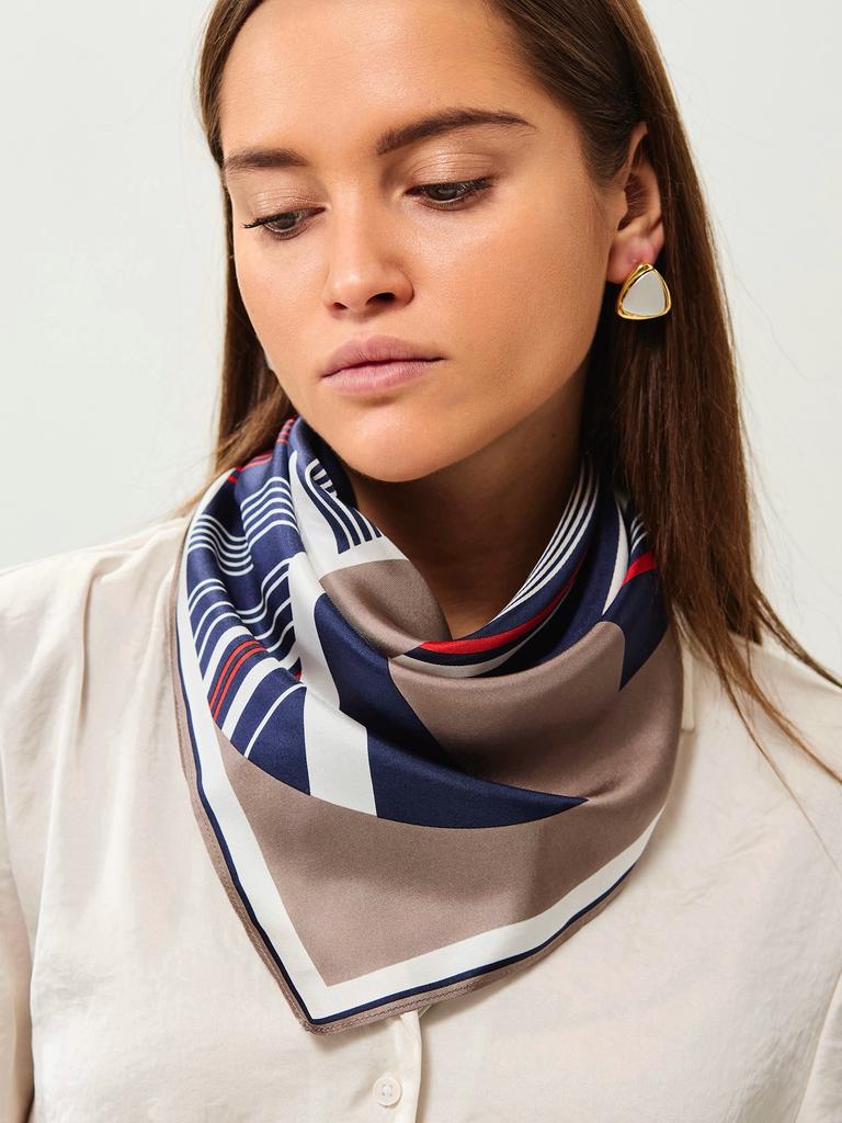 Платок из шелка