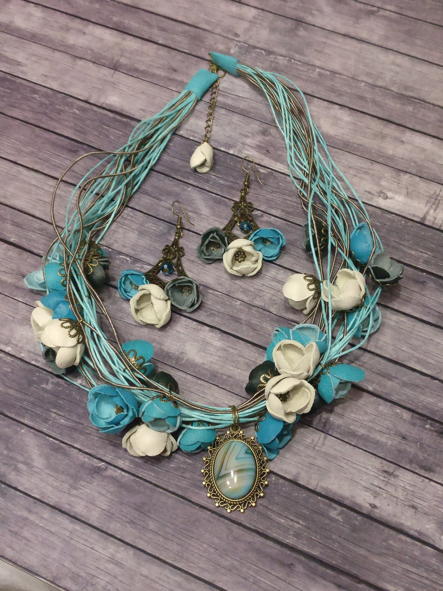 Цветочные бусы N21FB5