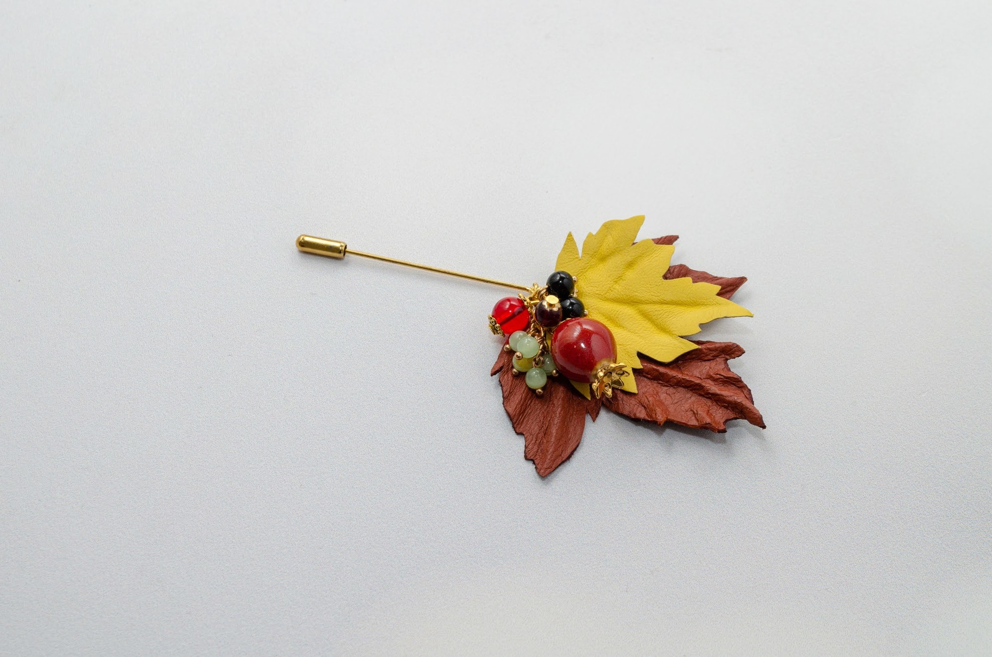 Брошь-игла B21NF9 ЛИСТЬЯ