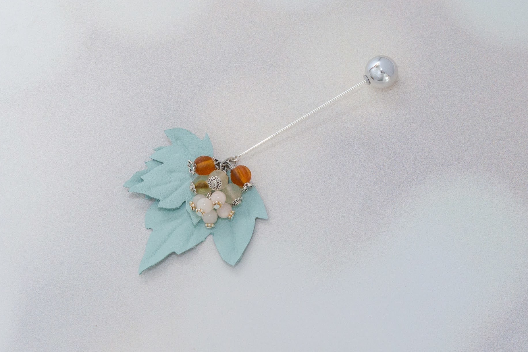 Брошь-игла B21NF15 ЛИСТЬЯ