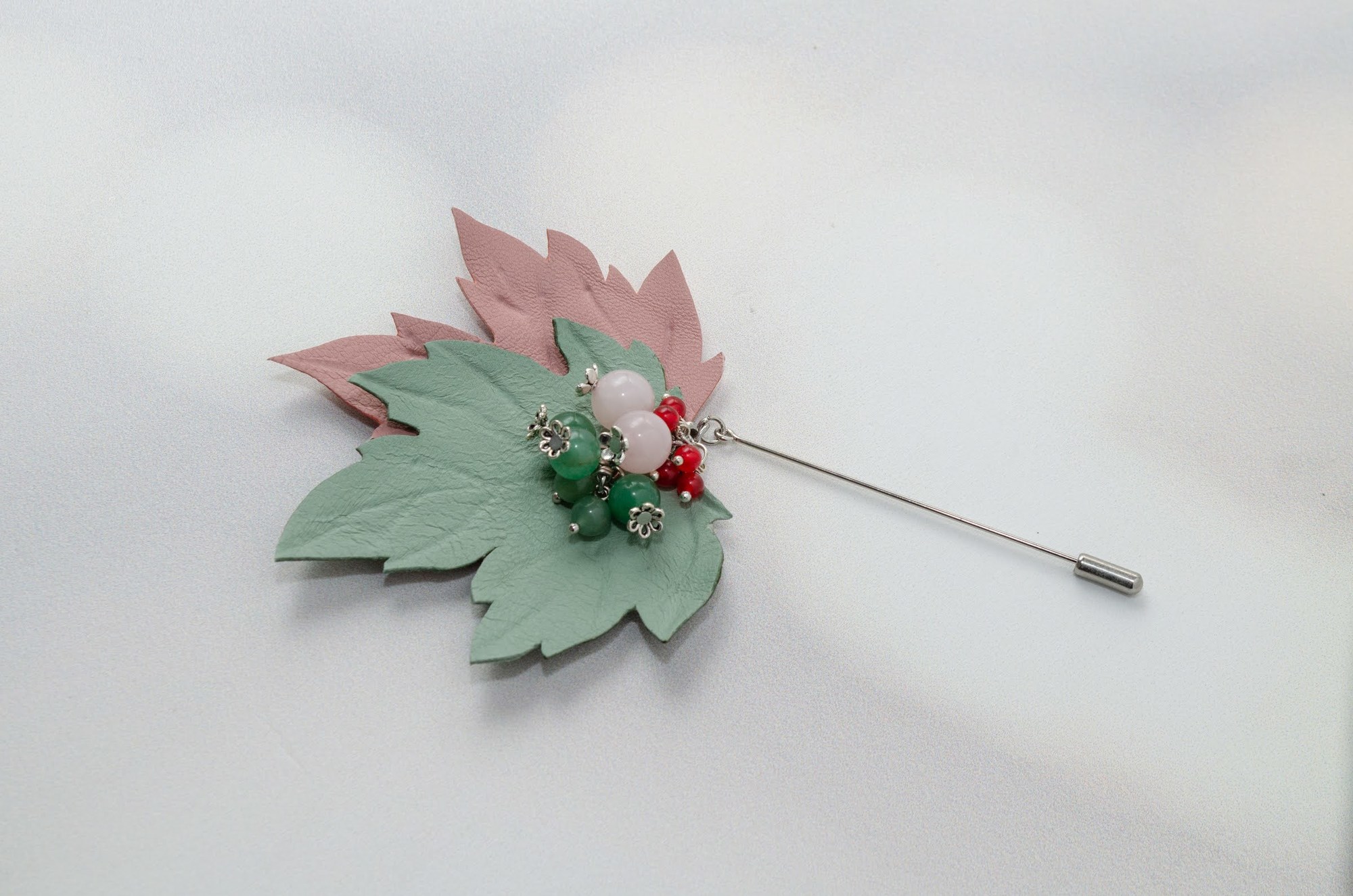 Брошь-игла B21NF17 ЛИСТЬЯ