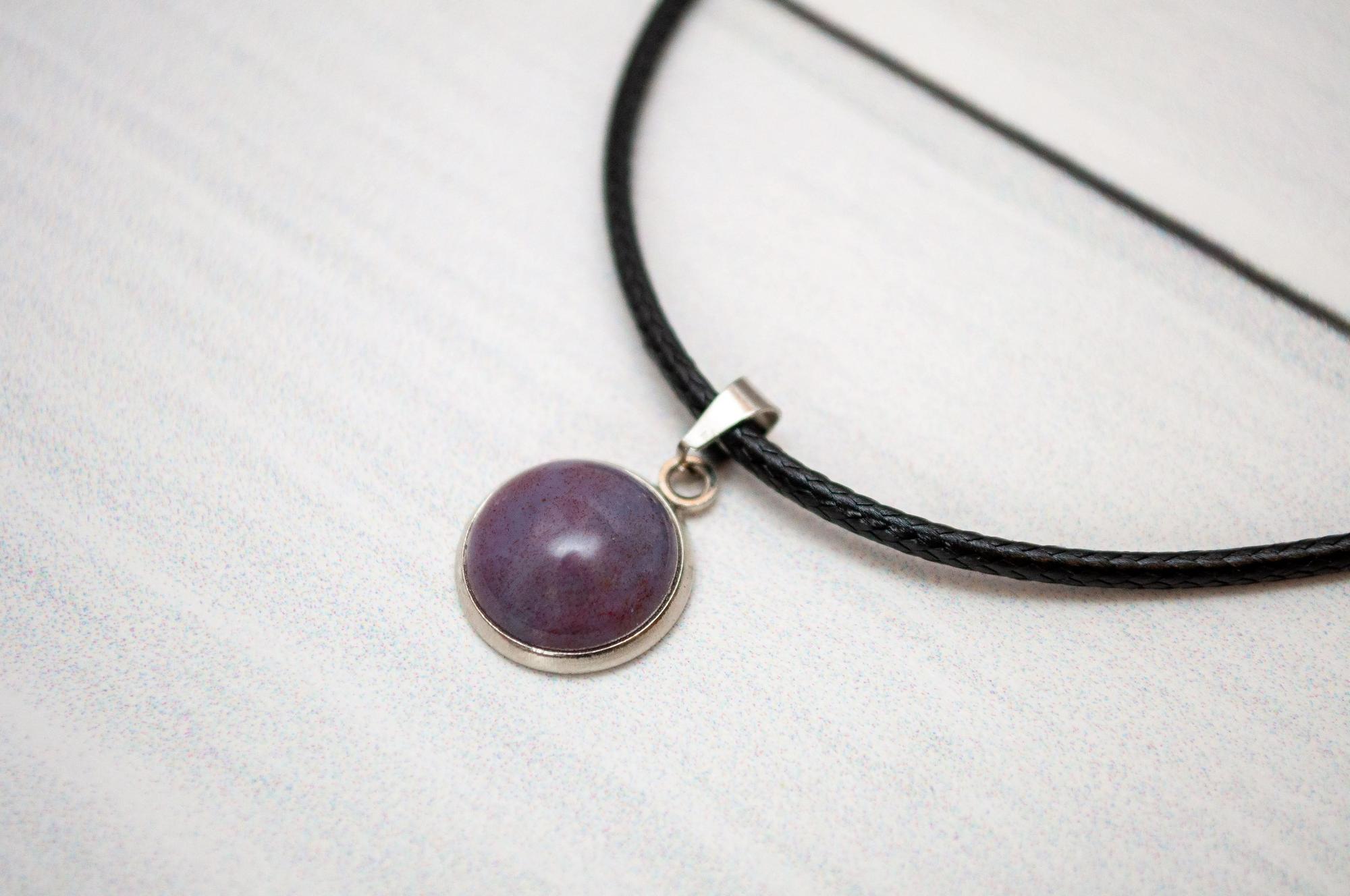 Кулон на шнурке N23P15