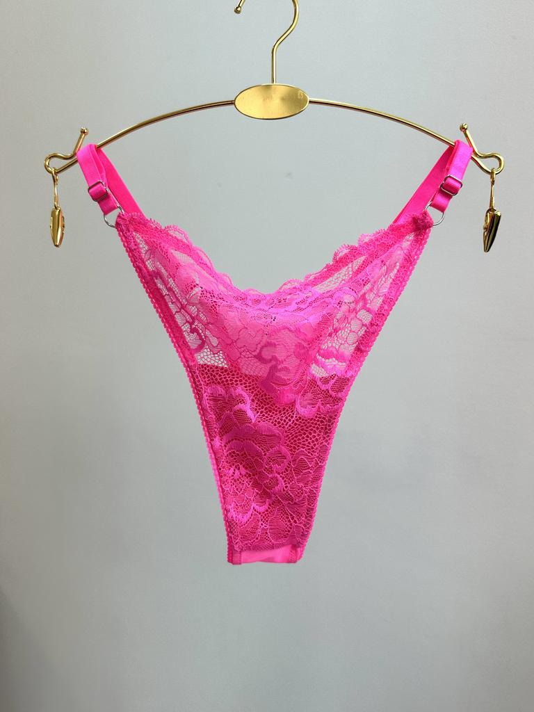 Стринги на регуляторах кружевные "фуксия"