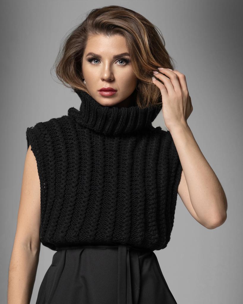 Жилетка вязаная с отложным воротником (черный)