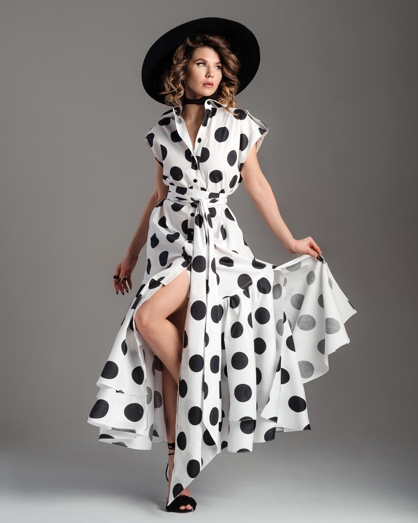 Платье макси Wings с поясом (ч/б горох)